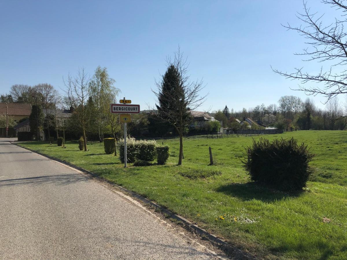 Le gîte de l Abreuvoir Bergicourt Extérieur photo